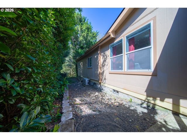 1600 RHODODENDRON Dr 6, Florence, OR 97439