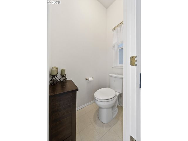 1600 RHODODENDRON Dr 6, Florence, OR 97439