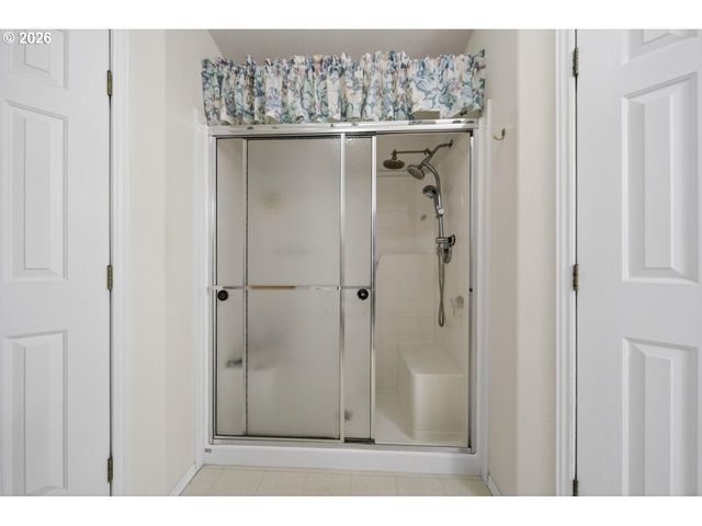 1600 RHODODENDRON Dr 6, Florence, OR 97439