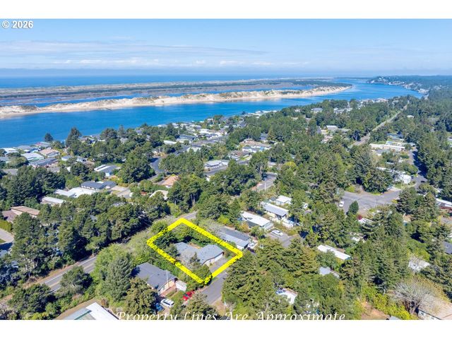 1600 RHODODENDRON Dr 6, Florence, OR 97439