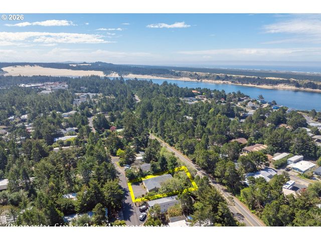 1600 RHODODENDRON Dr 6, Florence, OR 97439