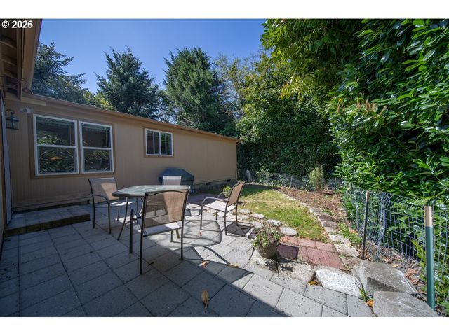 1600 RHODODENDRON Dr 6, Florence, OR 97439