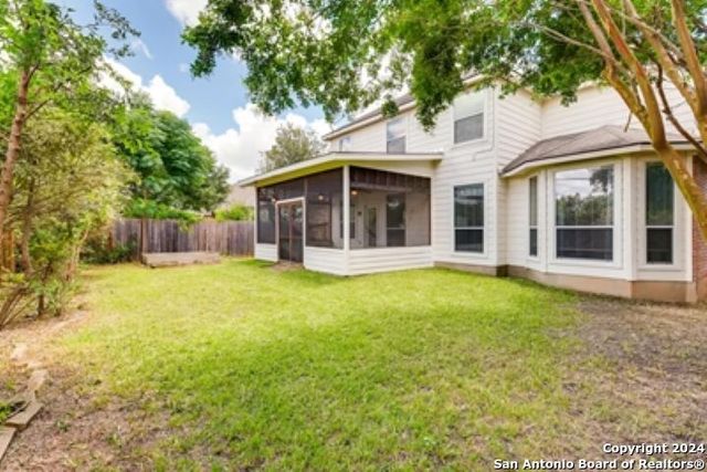 945 FOREST RIDGE PKWY, Schertz, TX 78154
