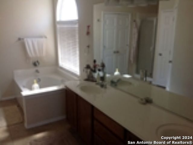 945 FOREST RIDGE PKWY, Schertz, TX 78154