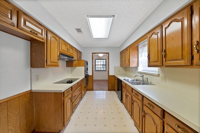 405 Shadowwood Trail, Ovilla, TX 75154