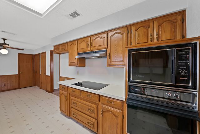 405 Shadowwood Trail, Ovilla, TX 75154