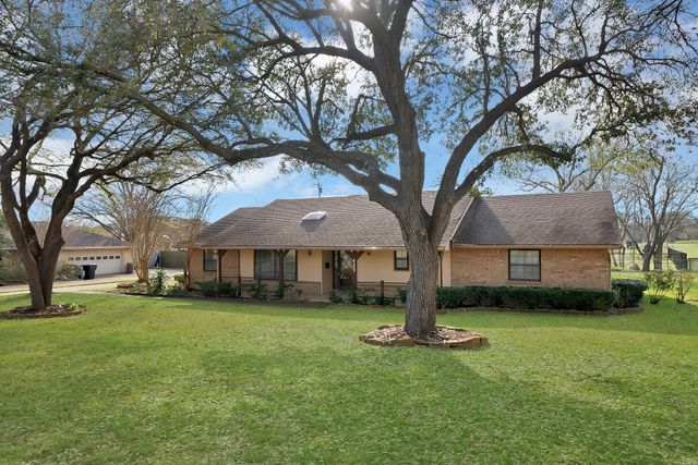 405 Shadowwood Trail, Ovilla, TX 75154