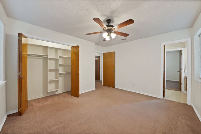 405 Shadowwood Trail, Ovilla, TX 75154