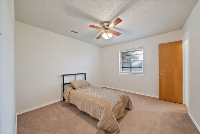 405 Shadowwood Trail, Ovilla, TX 75154