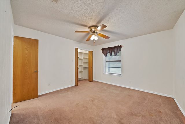 405 Shadowwood Trail, Ovilla, TX 75154