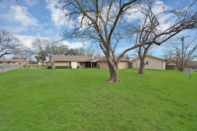 405 Shadowwood Trail, Ovilla, TX 75154
