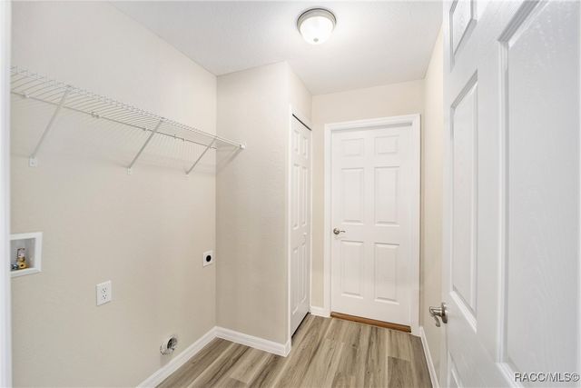 8221 N Merrimac Way, Citrus Springs, FL 34434