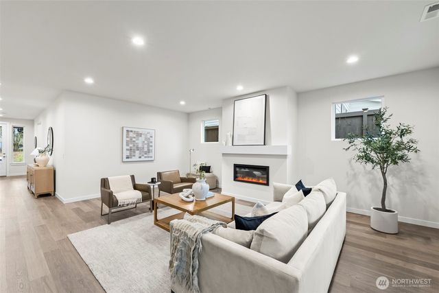 14311 14th Avenue Ct E, Tacoma, WA 98445