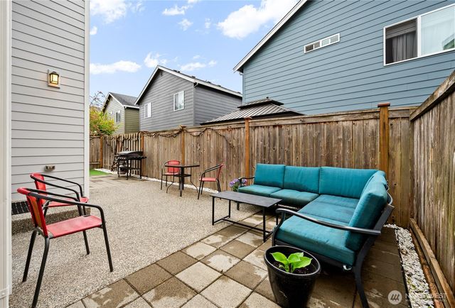 10045 1st Street NE, Lake Stevens, WA 98258
