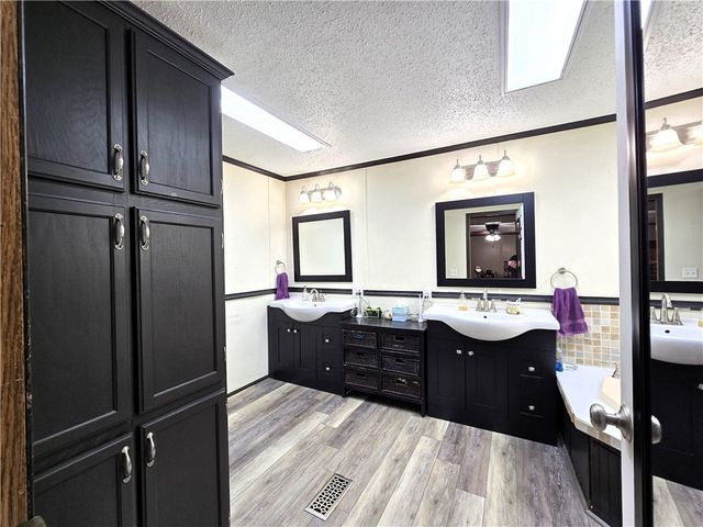 12685 N Billingsley Road, Prairie Grove, AR 72753