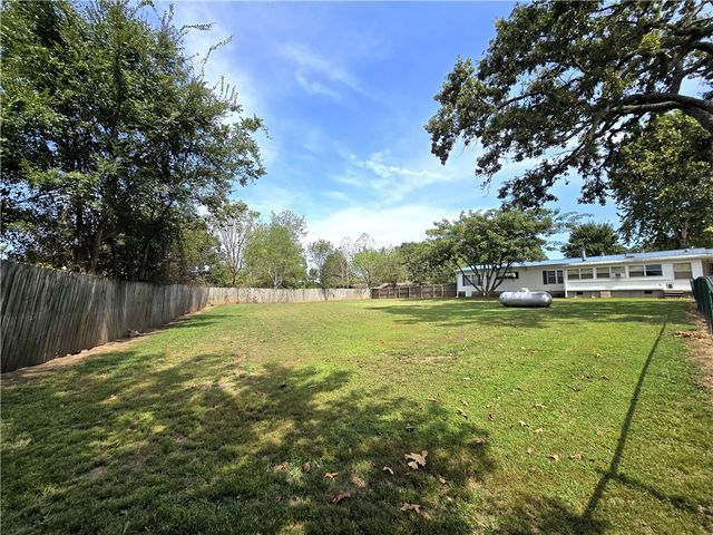 12685 N Billingsley Road, Prairie Grove, AR 72753