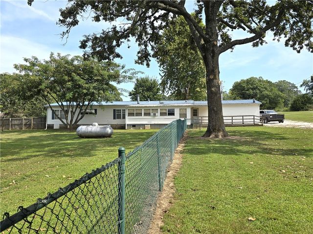 12685 N Billingsley Road, Prairie Grove, AR 72753