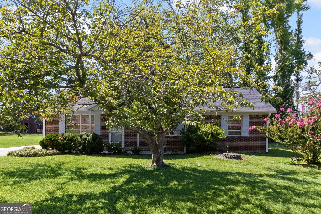 6 Windsong Drive, Newnan, GA 30265