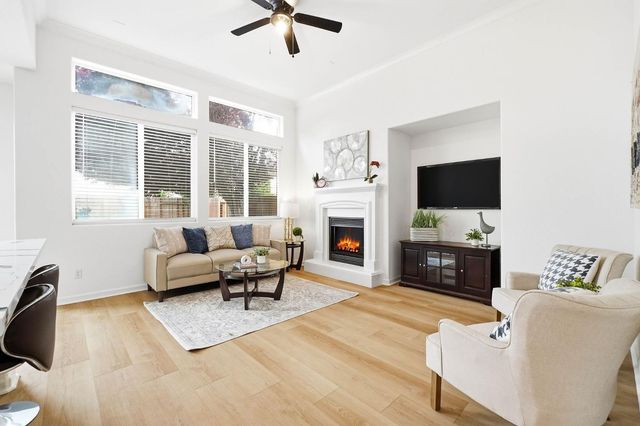 10133 Lofton Way, Elk Grove, CA 95757