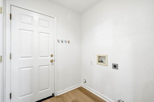 10133 Lofton Way, Elk Grove, CA 95757