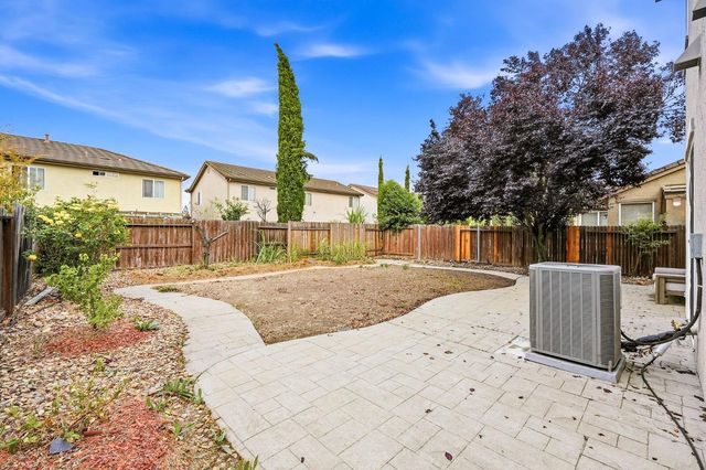10133 Lofton Way, Elk Grove, CA 95757