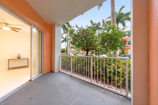 804 E Windward Way 111, Lantana, FL 33462