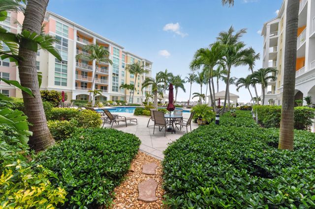 804 E Windward Way 111, Lantana, FL 33462