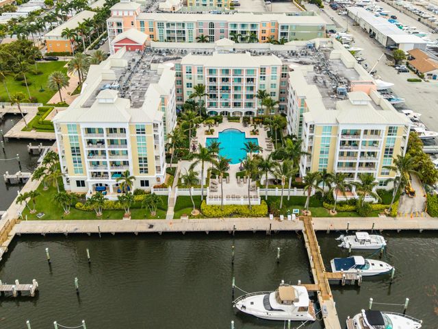 804 E Windward Way 111, Lantana, FL 33462