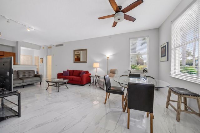 804 E Windward Way 111, Lantana, FL 33462