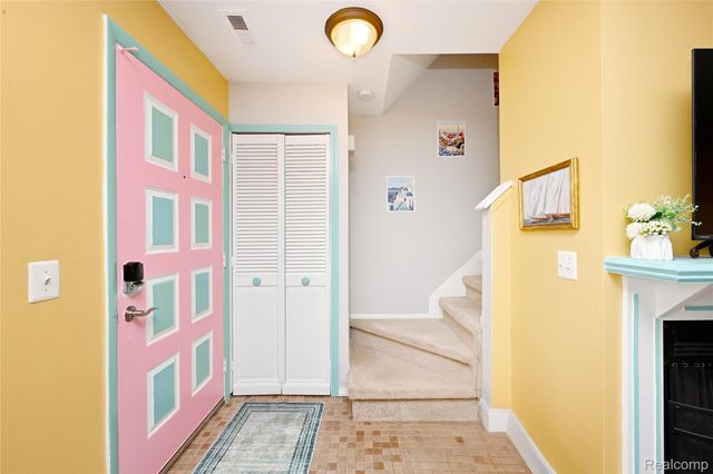 2421 Samoset Road, Royal Oak, MI 48073