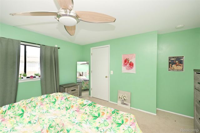 2421 Samoset Road, Royal Oak, MI 48073