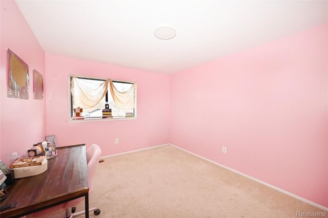 2421 Samoset Road, Royal Oak, MI 48073