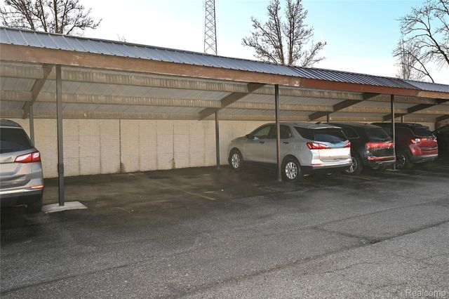 2421 Samoset Road, Royal Oak, MI 48073