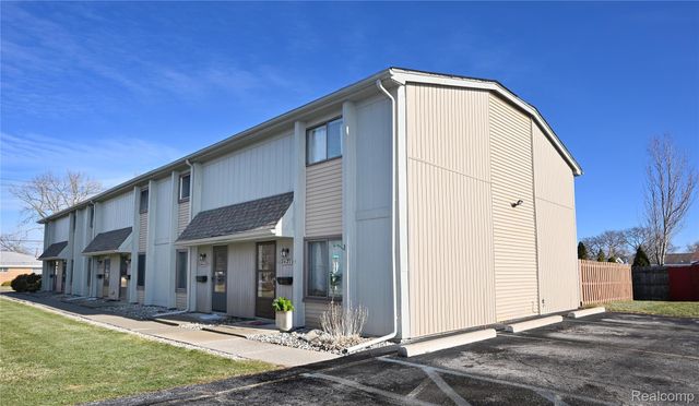 2421 Samoset Road, Royal Oak, MI 48073