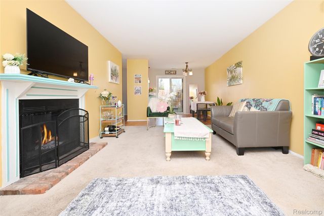 2421 Samoset Road, Royal Oak, MI 48073