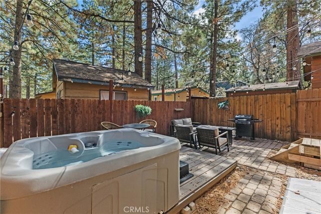 317 Moreno, Sugarloaf, CA 92386