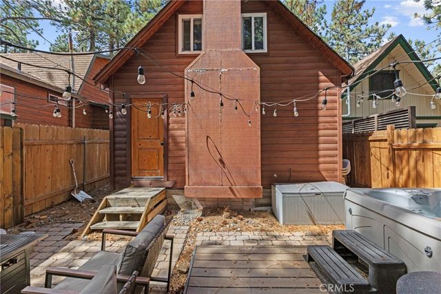 317 Moreno, Sugarloaf, CA 92386