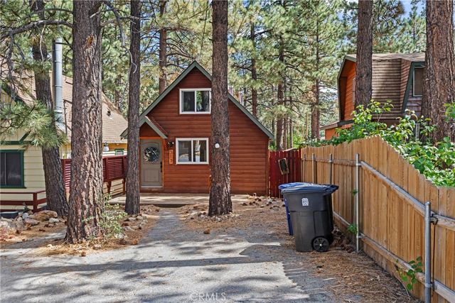 317 Moreno, Sugarloaf, CA 92386