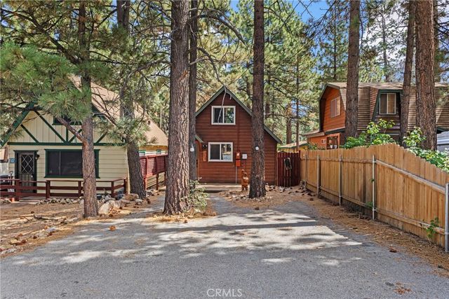 317 Moreno, Sugarloaf, CA 92386