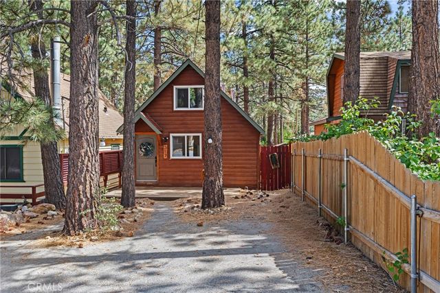 317 Moreno, Sugarloaf, CA 92386