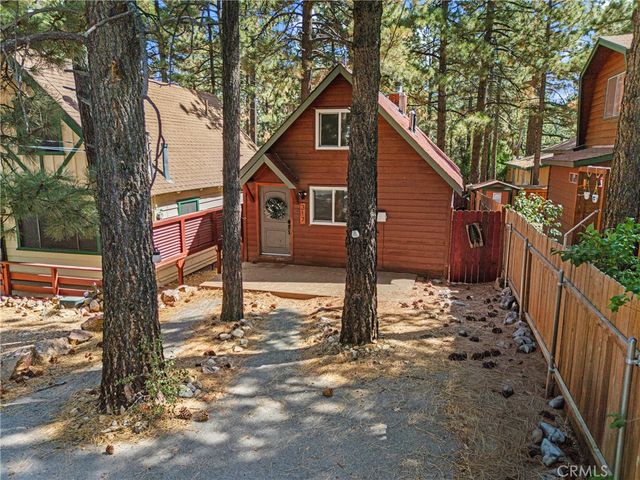 317 Moreno, Sugarloaf, CA 92386