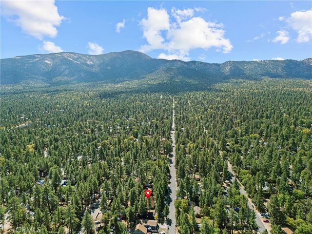 317 Moreno, Sugarloaf, CA 92386