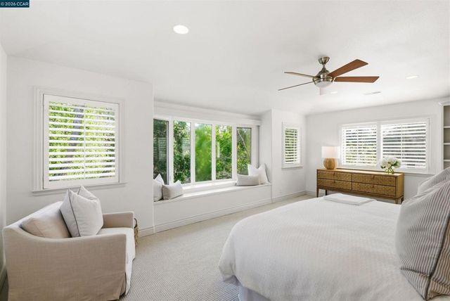 82 Sleepy Hollow Ln, Orinda, CA 94563