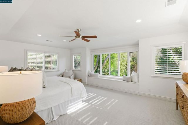 82 Sleepy Hollow Ln, Orinda, CA 94563