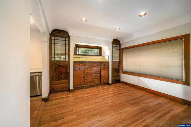 1390 Elm St NW, Salem, OR 97304