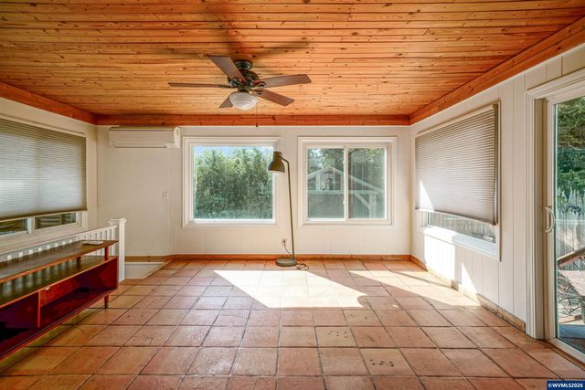 1390 Elm St NW, Salem, OR 97304
