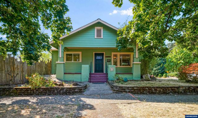 1390 Elm St NW, Salem, OR 97304