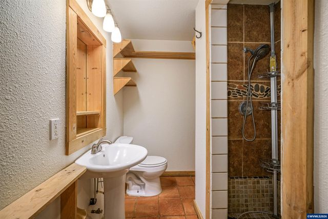 1390 Elm St NW, Salem, OR 97304
