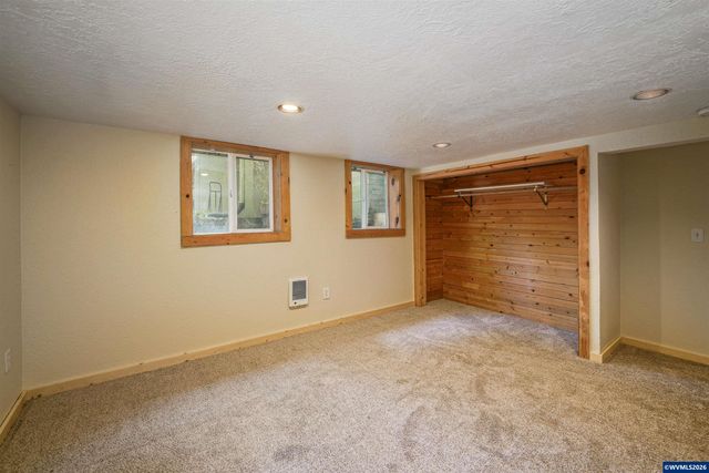 1390 Elm St NW, Salem, OR 97304