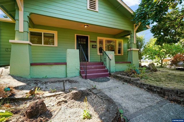 1390 Elm St NW, Salem, OR 97304